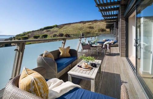 Newquay House | Buryan - sleeps 10 guests in 4 bedrooms