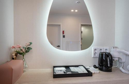 Suyeong-Gu Hotel | Busan Gwangan Holic Story Hotel