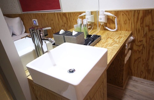 Dongnae District Hotel | Busan Oncheonjang Gem