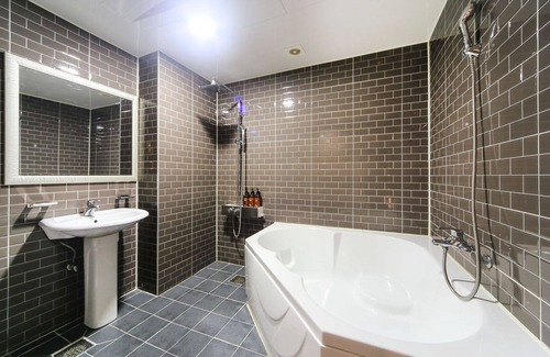 Dongnae District Hotel | Busan Sajik Olive