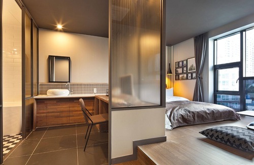 Yeonje-Gu Hotel | Busan Yeonsan Togok Brown Dot