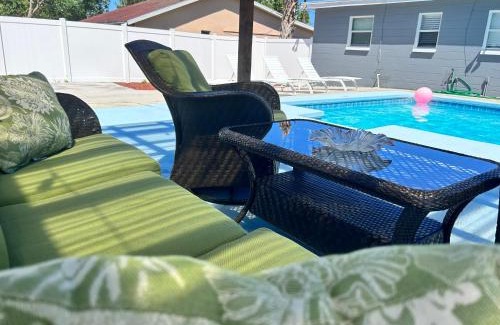 Bearss Plaza Villa | Busch Gardens Deluxe Edition w/heatedpool