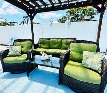 Bearss Plaza Villa | Busch Gardens Deluxe Edition w/heatedpool