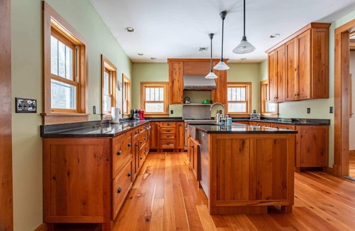 Monticello Cabin | Bush Kill Park - Lodge w/Hot Tub on 330 Acres