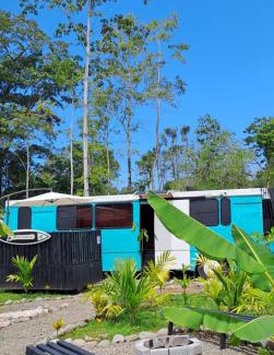Puerto Viejo de Talamanca Hotel | BusHotel Puerto Viejo with private Hot Tube very close to town