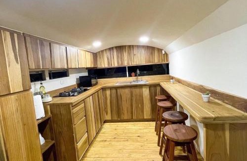 Puerto Viejo de Talamanca Hotel | BusHotel Puerto Viejo with private Hot Tube very close to town