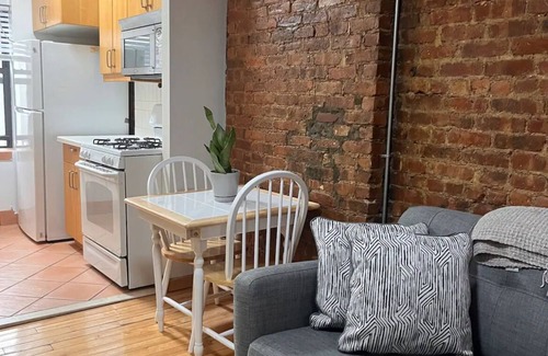 Bushwick Apartment | Bushwick Bklyn Cozy 1BR n1 block from subway, L/M lines