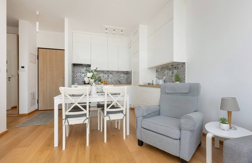 Wlochy Apartment | Business Apartment PKP by Renters
