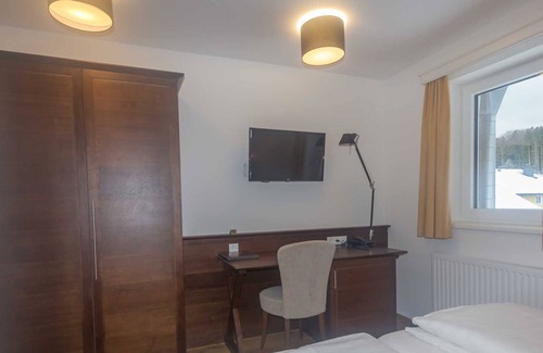 Unterach am Attersee House | Business double room - Attersee 7 - Hotel STADLER am Attersee, your lakeside hotel in the salt