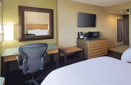 San Jose Hotel | Business-Friendly Property! 2 Enticing Units, Near Center of the Performing Arts