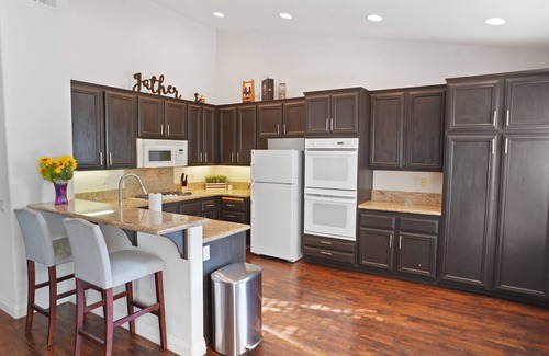Canyon Country House | Business Rental in Beautiful and Safe Stone Crest Neighborhood