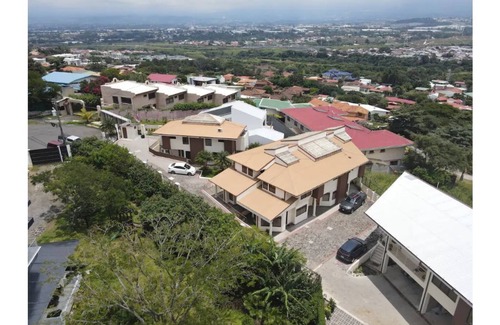 Guachipelin House | Business101 Home by Nomads Block