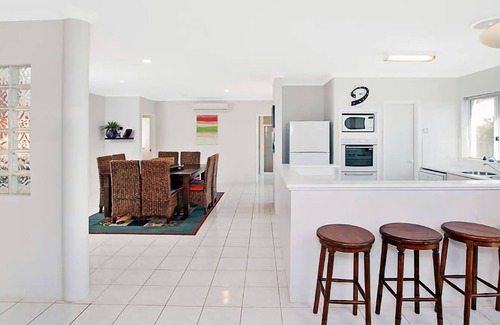 Geographe House | Busselton Beach House with WIFI- Beautiful Busselton Beach House with beachviews