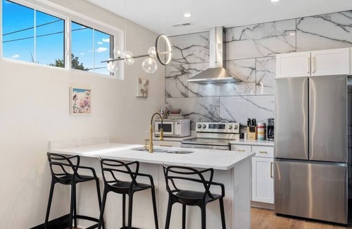 Butchertown House | Butchertown! New Modern Long Term 2Br/1BA Apt 1 Fl