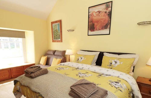 Castleton Cottage | Buttercup Cottage