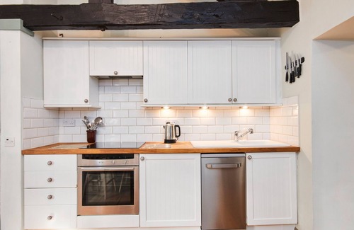 Bakewell Cottage | BUTTERCUP DOWN, pet friendly, character holiday cottage in Bakewell