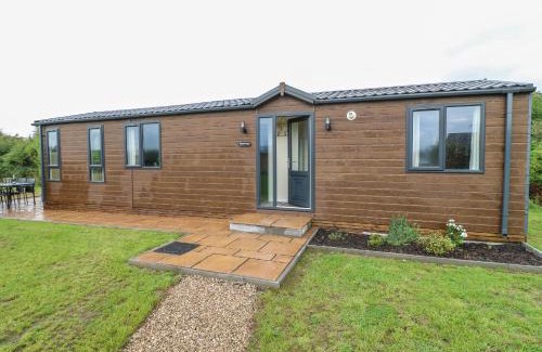 Swadlincote House | Buttercup