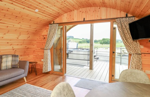 St Harmon House | BUTTERCUP, pet friendly, character holiday cottage in Rhayader