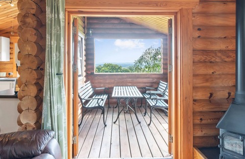 Highampton House | BUTTERCUPS, family friendly, character holiday cottage in Sheepwash