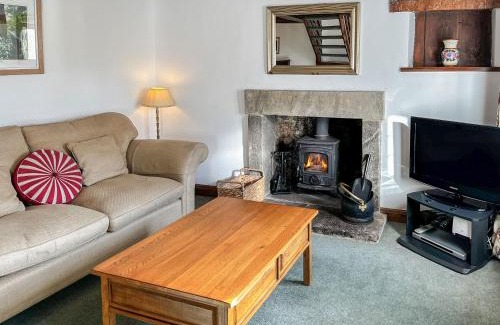 Tideswell House | Butterfield Cottage