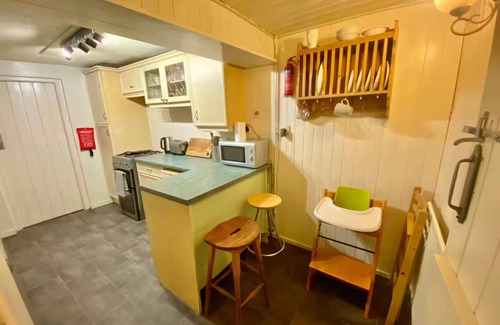 Codsall Cottage | Butterfly Cottage: 200 year old Georgian home with period furniture