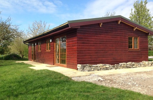 East Huntspill Cabin | Butterfly Lodge - Perfect for couples and young families