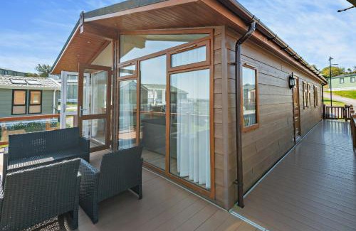 Swanage House | Butterfly Lodge