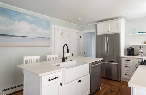 Buzzards Bay House | Buttermilk Bay Beach House - Newly Renovated Waterfront Five Bedroom