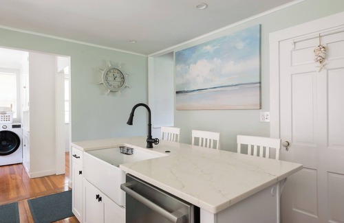 Buzzards Bay House | Buttermilk Bay Beach House - Newly Renovated Waterfront Five Bedroom