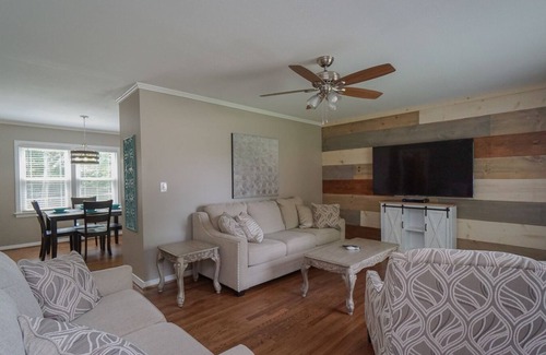 Dunean House | Butternut cottage in the heart of beautiful Greenville South Carolina