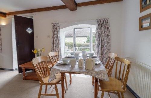 Honiton House | Butterton Cottage