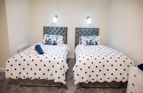Bradford Apartment | BV Basement Navy Diamond Suites Apt