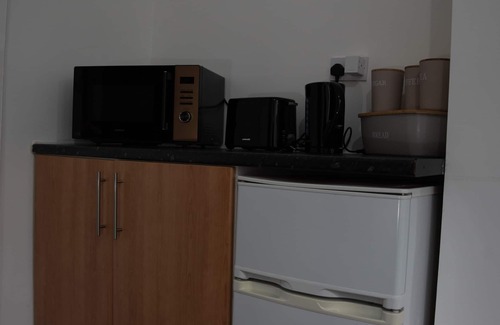 Bradford Apartment | Bv Comfy Studio At Maningham Lane Bradford