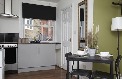 Huddersfield Apartment | BV Royal Comfy Studiosuite Queensgate Huddersfield