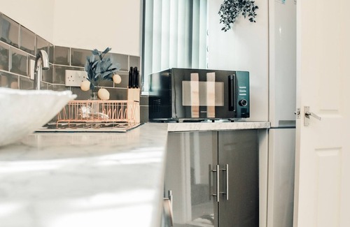 Cheetham Hill House | Bv Stylish Homely 3 Bedrooms by Manchester Arena