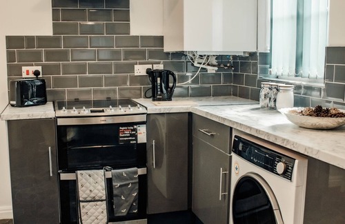 Cheetham Hill House | Bv Stylish Homely 3 Bedrooms by Manchester Arena