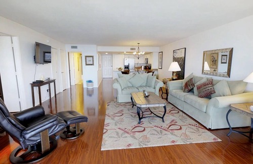 Punta Rassa Condo | BVT #133 CAPTIVATING WATER VIEW 2 BED CONDO MINUTES FROM SANIBEL ISLAND