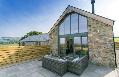Cylch-Y-Garn Cottage | Bwncath & Hebog - a coastal that sleeps 8 guests in 4 bedrooms