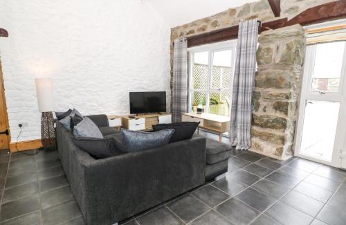 Talybont House | Bwthyn Bach