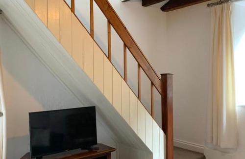 Bangor House | Bwthyn Bach Gilfach