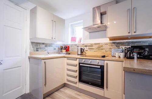 Ty Croes Cottage | Bwthyn Branwen - Accessible, pet-friendly cottage, Aberffraw