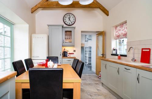 Crymych House | Bwthyn Briallen Crymych