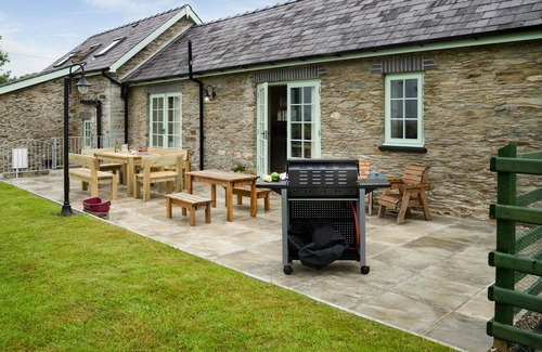 Crymych Cottage | Bwthyn Briallen, Crymych