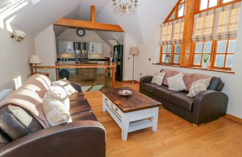 Penmaenmawr Cottage | BWTHYN CARREGWEN, pet friendly, with open fire in Dwygyfylchi