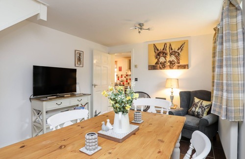 Nefyn Cottage | BWTHYN DEFAID, pet friendly, character holiday cottage in Nefyn