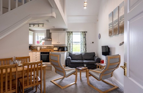 Ty Croes Cottage | Bwthyn Dwynwen - A two bed, pet-friendly cottage in Aberffraw