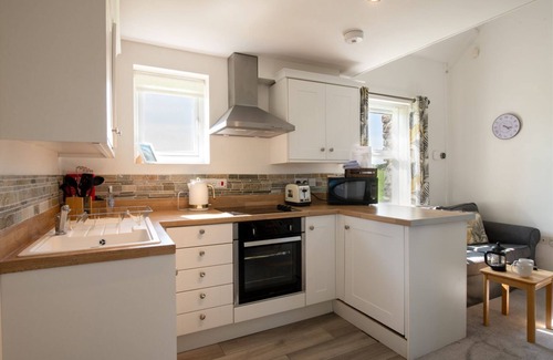Ty Croes Cottage | Bwthyn Dwynwen - A two bed, pet-friendly cottage in Aberffraw