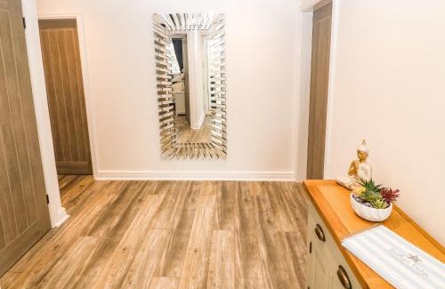 Cemaes Bay House | Bwthyn Eirlys Snowdrop Cottage