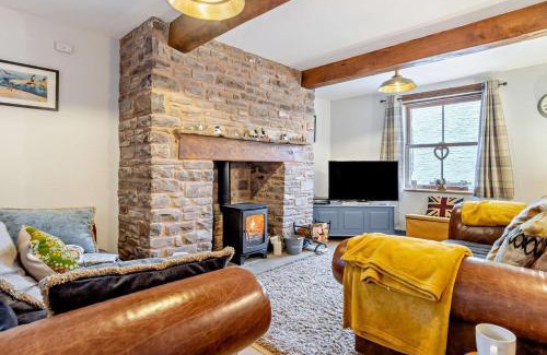 Brecon House | Bwthyn Gwennol