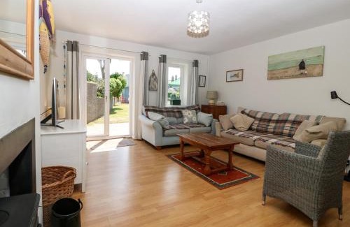 Edern House | Bwthyn Gwyn Bach